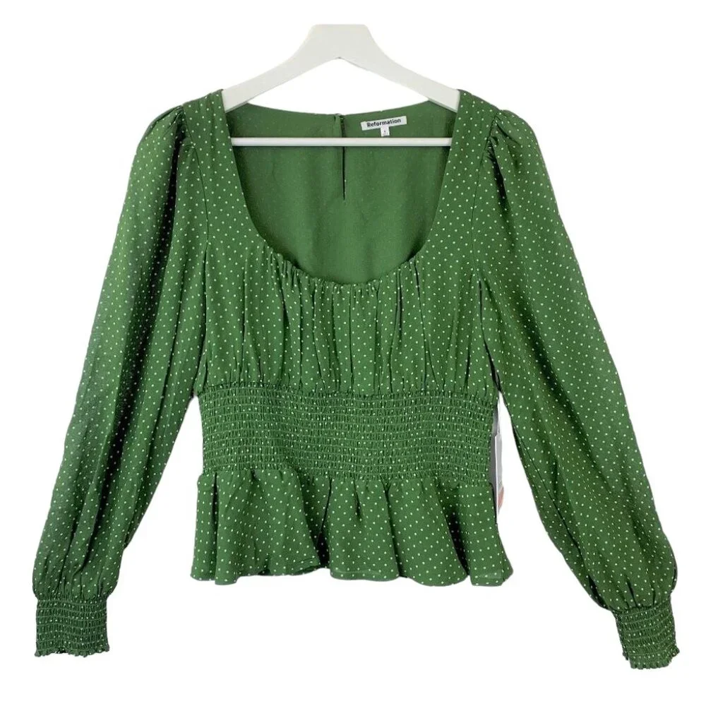 NWT Reformation Hearth top in Green Polka Dot/Peat